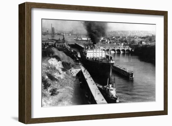 World Famous Ballard Canal Locks in Seattle, WA Photograph - Seattle, WA-Lantern Press-Framed Art Print