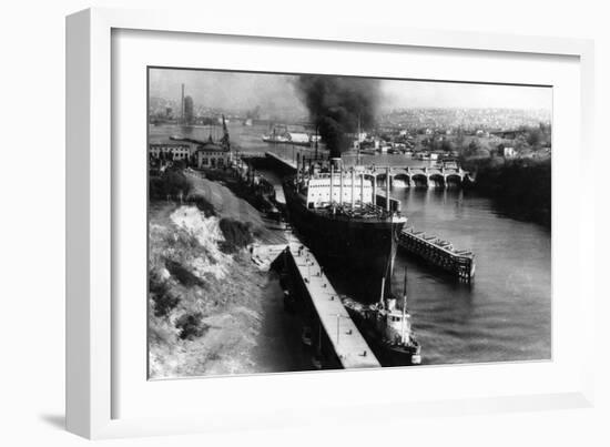 World Famous Ballard Canal Locks in Seattle, WA Photograph - Seattle, WA-Lantern Press-Framed Art Print