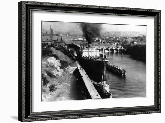 World Famous Ballard Canal Locks in Seattle, WA Photograph - Seattle, WA-Lantern Press-Framed Art Print