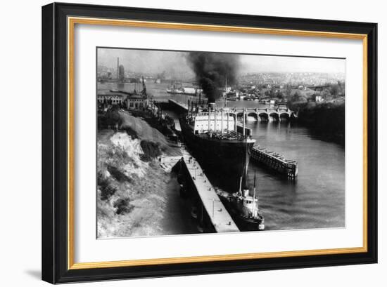 World Famous Ballard Canal Locks in Seattle, WA Photograph - Seattle, WA-Lantern Press-Framed Art Print