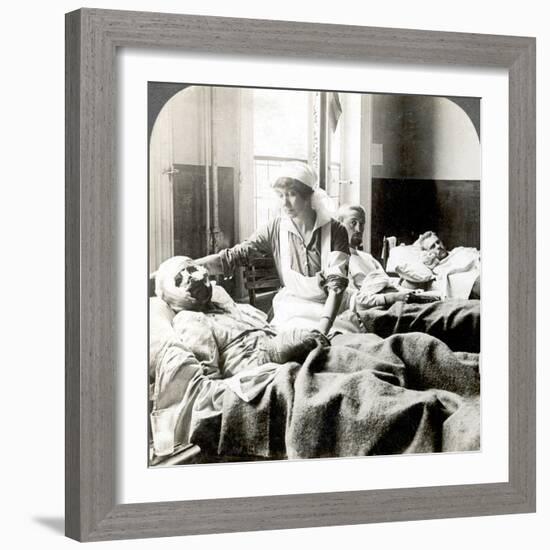 World War I: Nurse-null-Framed Photographic Print