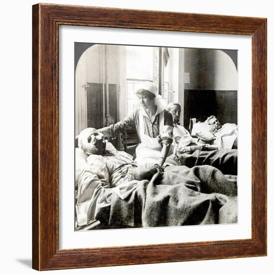 World War I: Nurse-null-Framed Photographic Print