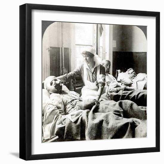 World War I: Nurse-null-Framed Photographic Print