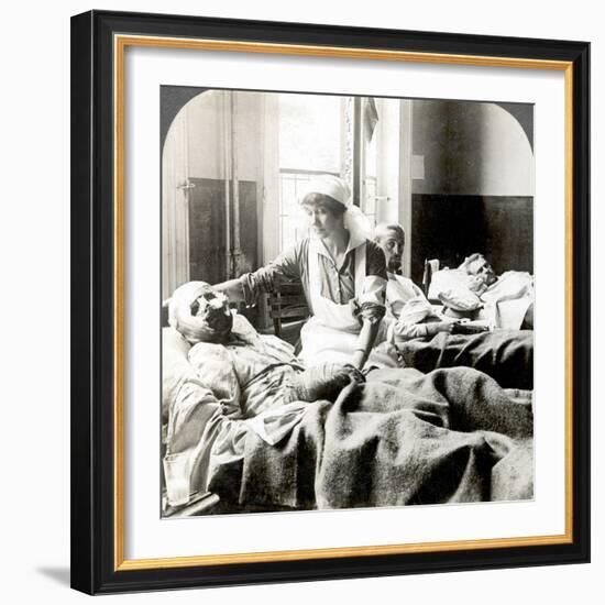 World War I: Nurse-null-Framed Photographic Print