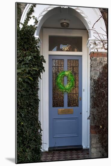 Wreath on Front Door of Edwardian House, London-Richard Bryant-Mounted Photo