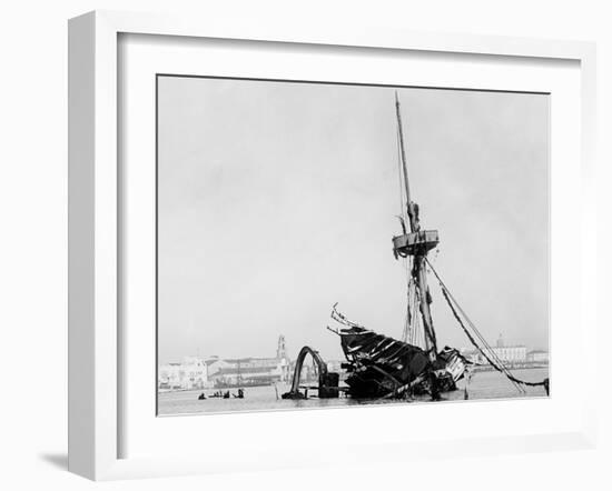 Wreck of the Maine, Havana-null-Framed Photo