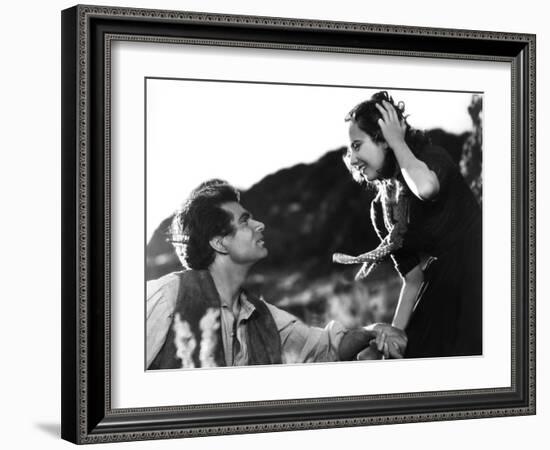 Wuthering Heights, Laurence Olivier, Merle Oberon, 1939-null-Framed Photo