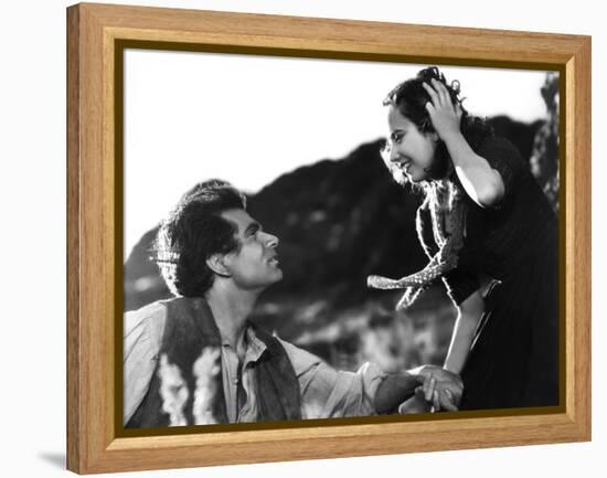 Wuthering Heights, Laurence Olivier, Merle Oberon, 1939-null-Framed Stretched Canvas