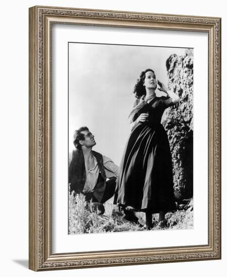 Wuthering Heights, Laurence Olivier, Merle Oberon, 1939-null-Framed Photo