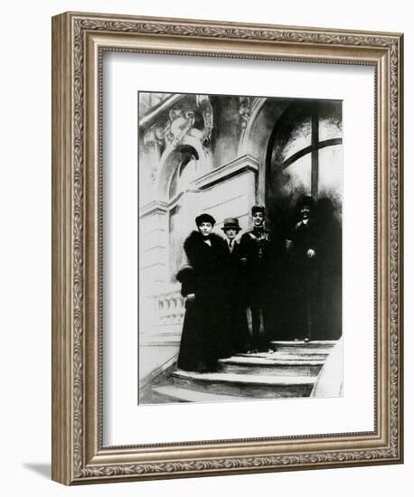 WW1 - Guynemer with Proud Relatives at His Home in Compiegne-null-Framed Premium Giclee Print