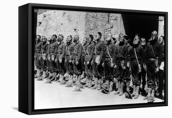 WWI, U.S. Marines, Gas Mask, 1918-Science Source-Framed Premier Image Canvas