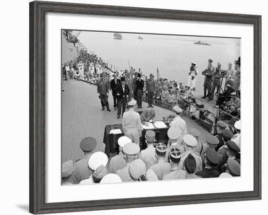 WWII Japan Surrenders 1945-Max Desfor-Framed Photographic Print