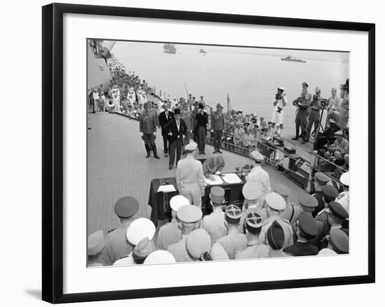 WWII Japan Surrenders 1945-Max Desfor-Framed Photographic Print