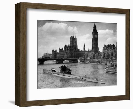 WWII London Thames U-Boat 1945-null-Framed Photographic Print