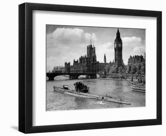 WWII London Thames U-Boat 1945-null-Framed Photographic Print