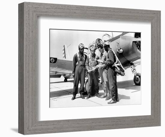 WWII U.S. Tuskegee Airmen-null-Framed Photographic Print