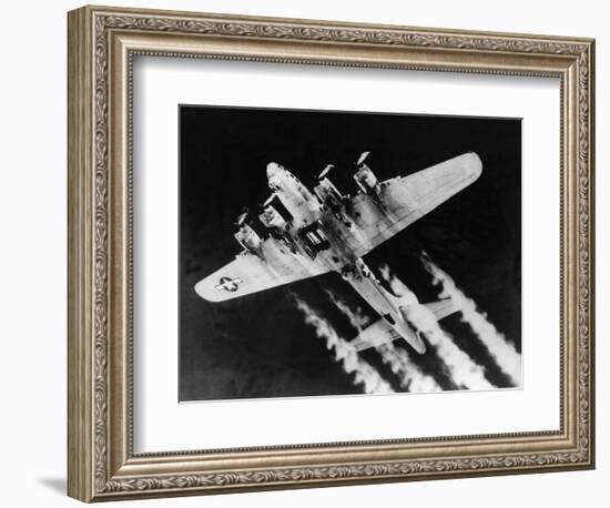 WWII USAF Flying Fortress-null-Framed Photographic Print