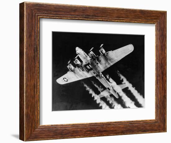 WWII USAF Flying Fortress-null-Framed Photographic Print