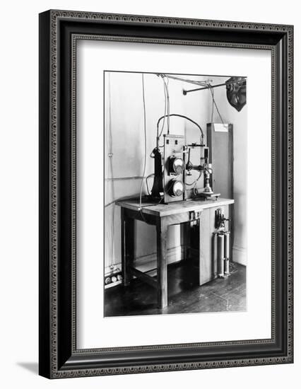 X-ray Equipment-National Physical Laboratory-Framed Photographic Print