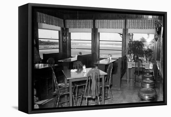 Yachats, Oregon Swigert's Sea View Inn Photograph - Yachats, OR-Lantern Press-Framed Stretched Canvas