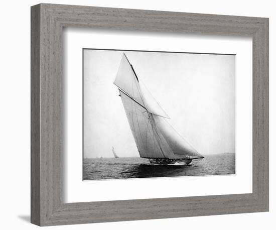 Yacht Columbia Sailing-Bettmann-Framed Photographic Print