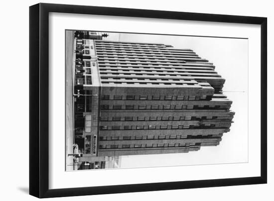 Yakima, WA View of Larson Building Photograph - Yakima, WA-Lantern Press-Framed Art Print