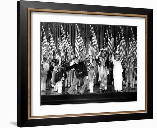Yankee Doodle Dandy, Jeanne Cagney, James Cagney, Joan Leslie, Walter Huston, Rosemary Decamp, 1942-null-Framed Photo
