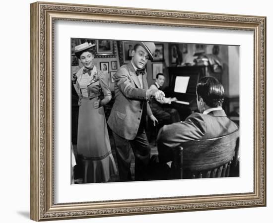 Yankee Doodle Dandy, Joan Leslie, James Cagney, 1942-null-Framed Photo