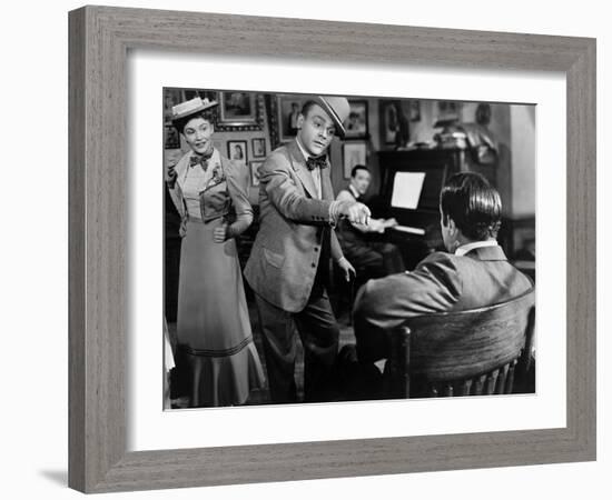 Yankee Doodle Dandy, Joan Leslie, James Cagney, 1942-null-Framed Photo