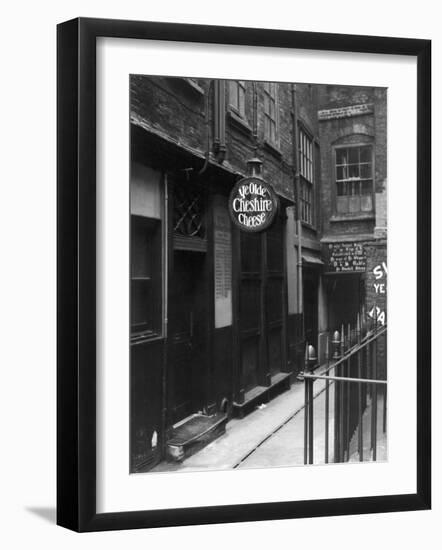 Ye Olde Cheshire Cheese-null-Framed Photographic Print