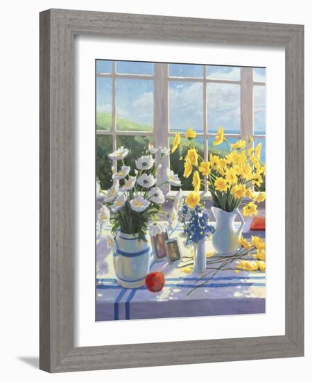 Yellow Daisies-Suzanne Hoefler-Framed Giclee Print