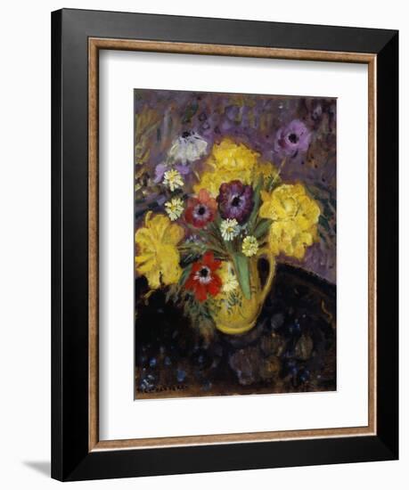 Yellow Tulips; Les Tulipe Jaunes-Frederick Carl Frieseke-Framed Giclee Print