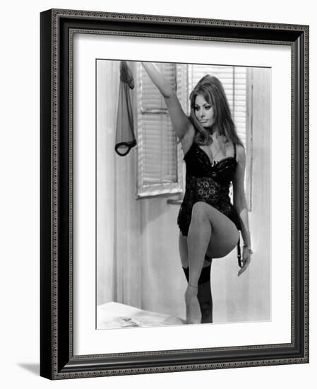 Yesterday, Today and Tomorrow, (AKA Ieri, Oggi, Domani), Sophia Loren, 1963-null-Framed Photo