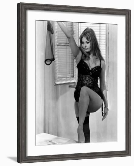 Yesterday, Today and Tomorrow, (AKA Ieri, Oggi, Domani), Sophia Loren, 1963-null-Framed Photo