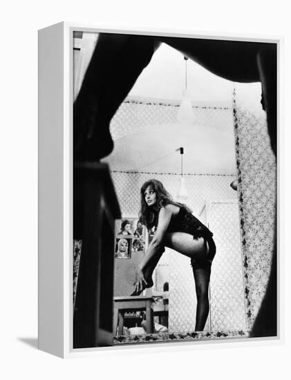 Yesterday, Today and Tomorrow, (AKA Ieri, Oggi, Domani), Sophia Loren, 1963-null-Framed Stretched Canvas