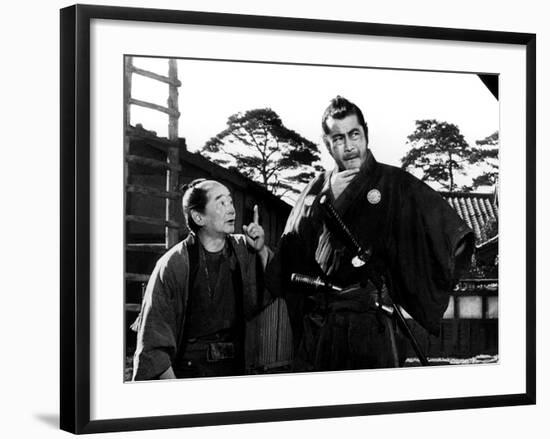 Yojimbo, (aka The Bodyguard), Ikio Sawamura, Toshiro Mifune, 1961-null-Framed Photo