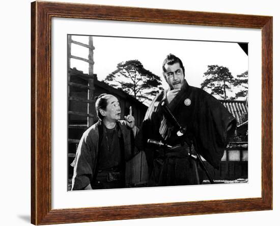 Yojimbo, (aka The Bodyguard), Ikio Sawamura, Toshiro Mifune, 1961-null-Framed Photo