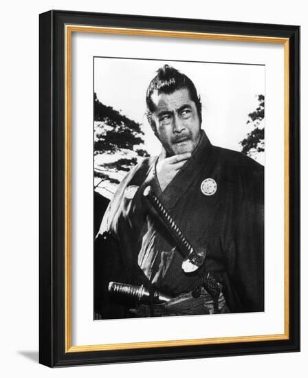 Yojimbo, Toshiro Mifune, 1961-null-Framed Photo