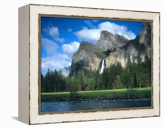 Yosemite National Park, California, USA-John Alves-Framed Premier Image Canvas