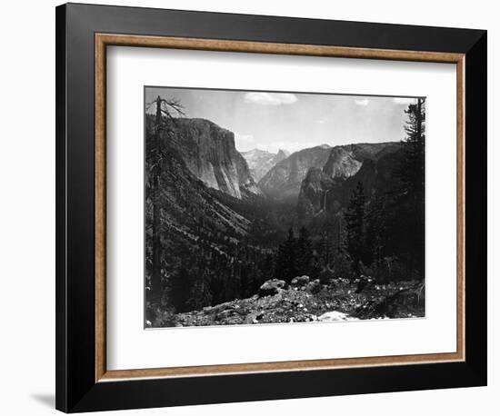 Yosemite National Park, Yosemite Valley Entrance Photograph - Yosemite, CA-Lantern Press-Framed Art Print