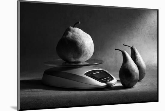 You Really Need a Diet, Friend!-Victoria Ivanova-Mounted Photographic Print