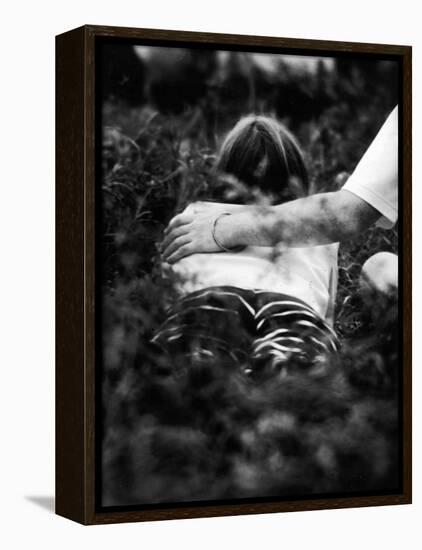 Young Couple at Woodstock Music Festival-Bill Eppridge-Framed Premier Image Canvas