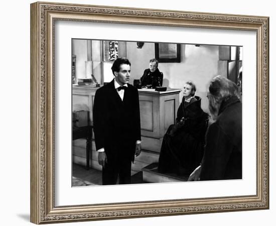 Young Mr. Lincoln, Henry Fonda, Spencer Charters, Alice Brady, 1939-null-Framed Photo