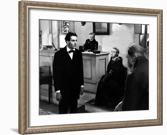 Young Mr. Lincoln, Henry Fonda, Spencer Charters, Alice Brady, 1939-null-Framed Photo