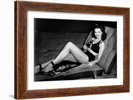 Young Widow, Jane Russell, 1946-null-Framed Photo