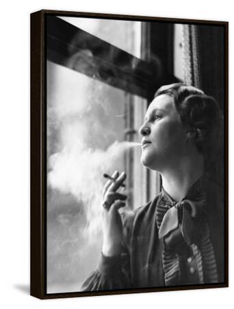 where to buy cigarettes vietnam We vare planning to go to Vietnam, for vacation. One of our guides ( Minh  Tri , our guide in Danang and its surroundings ) ordered Gudang Garam  cigarettes , I thought ,