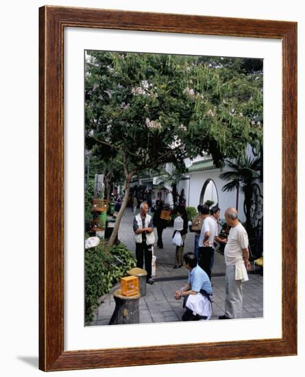 Yuen Po Street Bird Garden, Mong Kok, Kowloon, Hong Kong, China-Amanda Hall-Framed Photographic Print