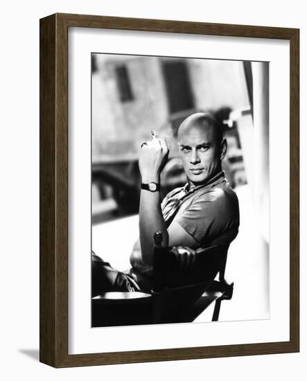 Yul Brynner, 1956-null-Framed Photo