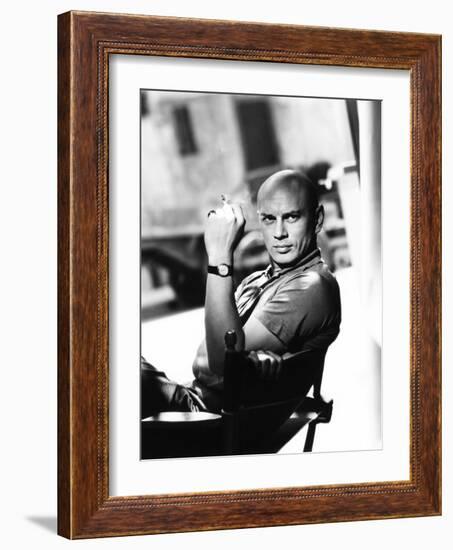 Yul Brynner, 1956-null-Framed Photo