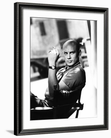 Yul Brynner, 1956-null-Framed Photo